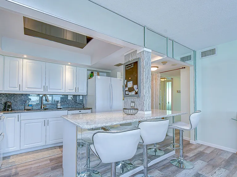 400 64th Ave #1006 — Photo 9