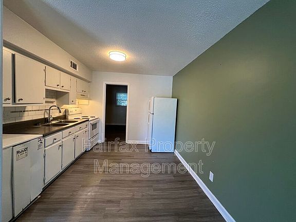 5th image of 1011 Burke St APT 18