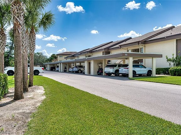 3rd image of 5790 Trailwinds Dr APT 121
