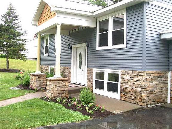 2nd image of 11 Hillcrest Dr