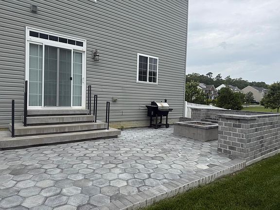 2nd image of 44050 Beaver Creek Dr