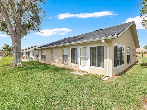 3rd image of 558 PINNACLE DRIVE