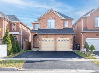 1082 Galesway Blvd, Mississauga, ON L5V2T6