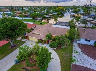 611 Apollo Beach Blvd, Apollo Beach, FL 33572