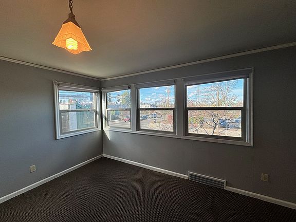 5th image of 2914-2918 N Lombard St