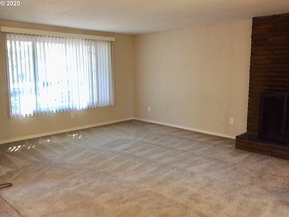 4th image of 706 NE 118th Ave