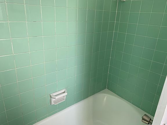 3rd image of 110 N Highland Ave