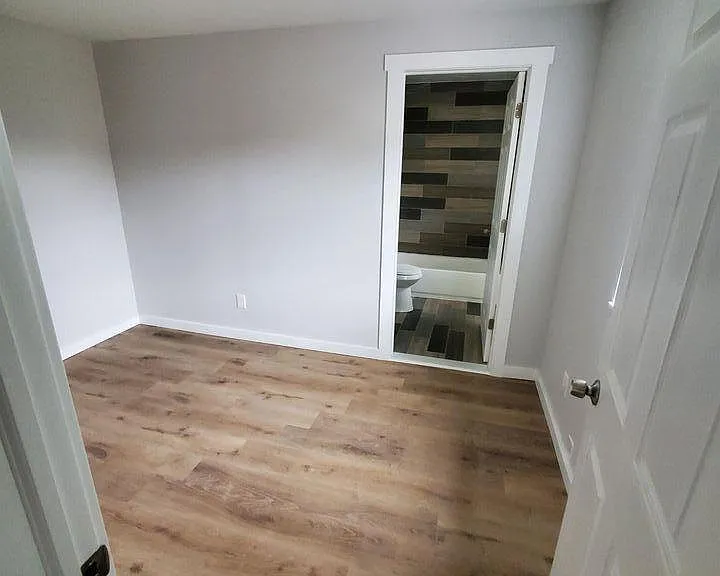 87 4th St #3 — Photo 3