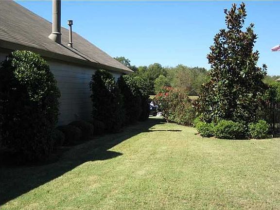 5th image of 242 Stoneybrooke Way