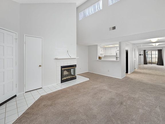 4th image of 23715 Del Monte Dr Unit 214
