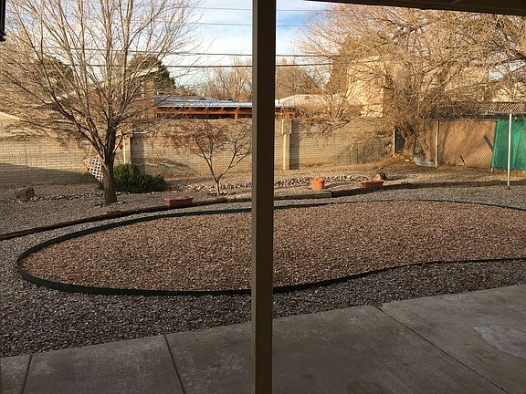 Beautiful xeroscape backyard