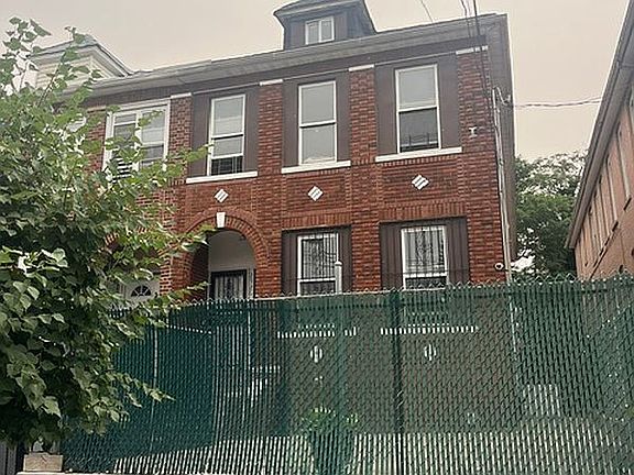 2nd image of 2926 Holland Ave