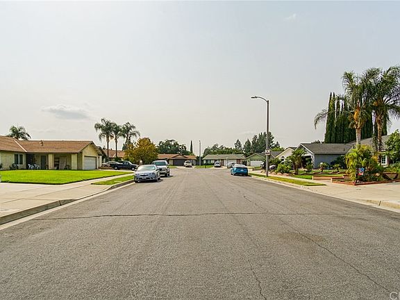 3rd image of 709 Laroda Ct