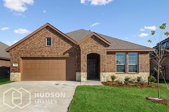 1st image of 754 Fort Ln