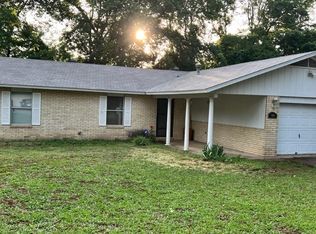 1809 N Seminole Ct, Fayetteville, AR 72701