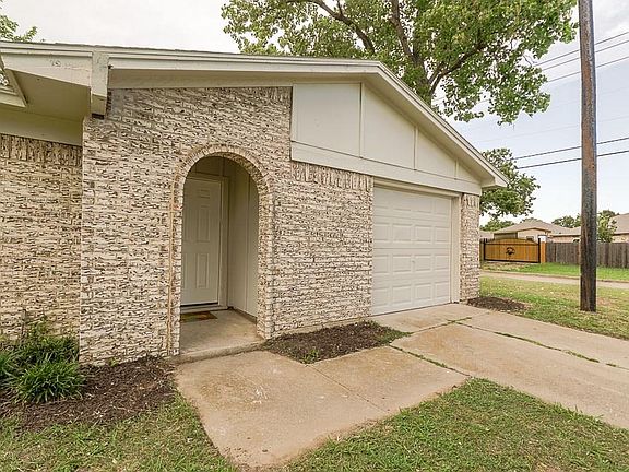 4th image of 6100 Twin Oaks Dr