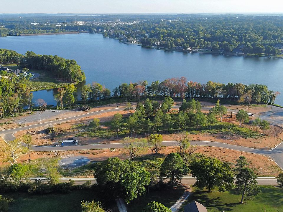 1st image of 6041 Majestic Waters Dr