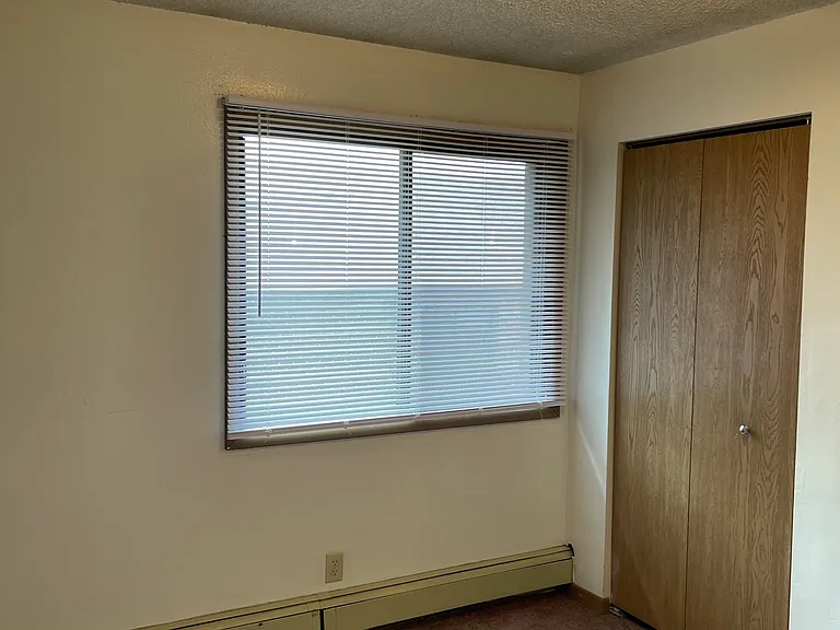 19 E Burlington St #102 — Photo 7
