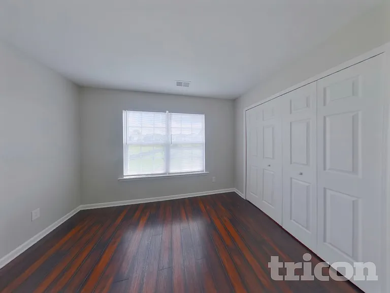 4715 Abercromby St — Photo 16
