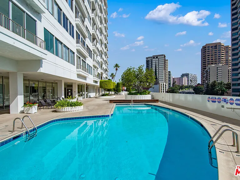 10501 Wilshire Blvd #1012 — Photo 16