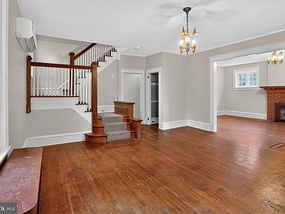 4th image of 515 Hamilton St