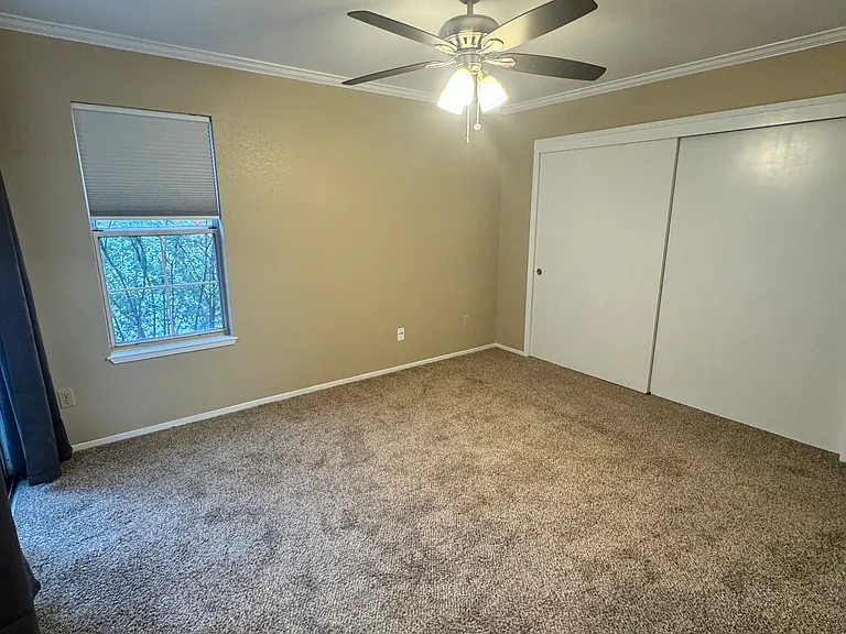 2400 Eilers Ln #1408 — Photo 12