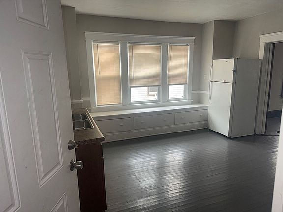5th image of 6909 Worley Ave #Up