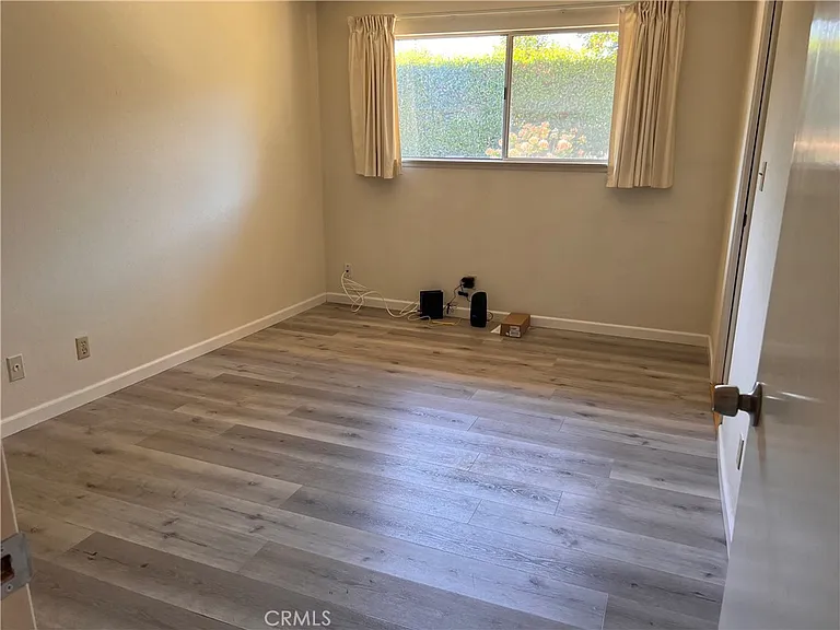 1559 Royal Way — Photo 15