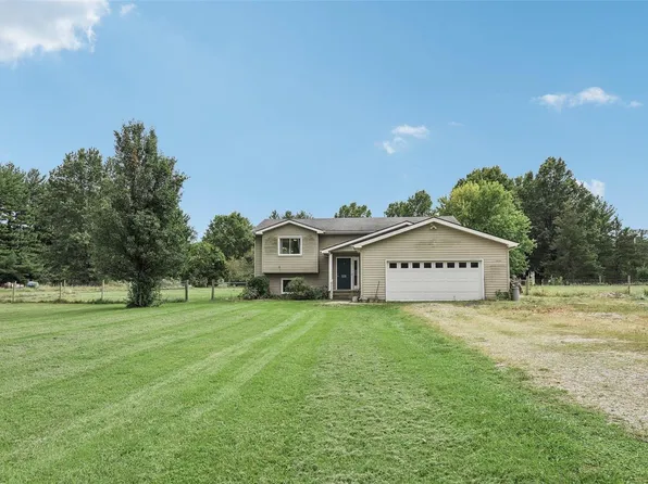 298 Yaeger Lake Trl, Litchfield, IL 62056