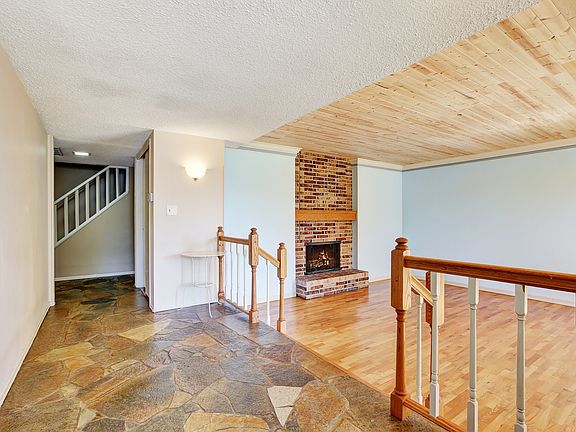 3rd image of 7616 To 7618 Lakewood Dr W