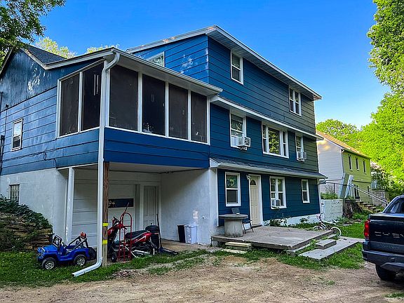 3rd image of 1635 Beaver Ave
