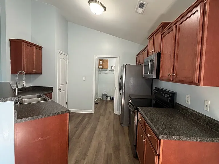 123 Rosemary Ave — Photo 7