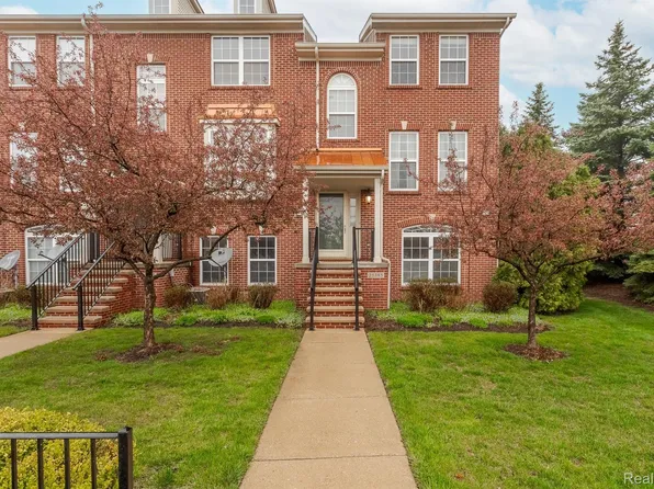 25385 Saint James, Southfield, MI 48075