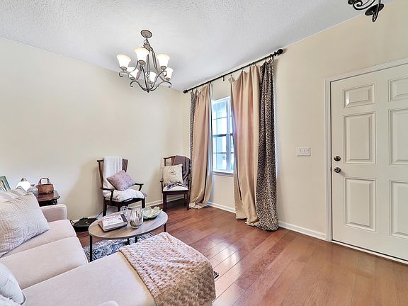 4th image of 11694 Alexandra Dr