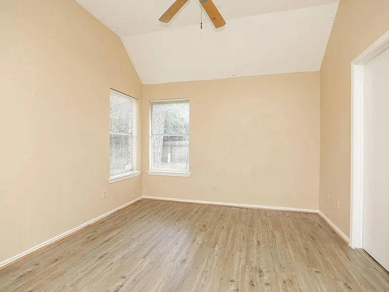 17326 Harmony Hill Dr — Photo 15