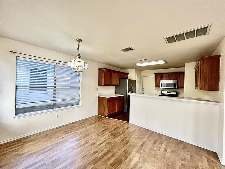 1157 Kentra Dr — Photo 11