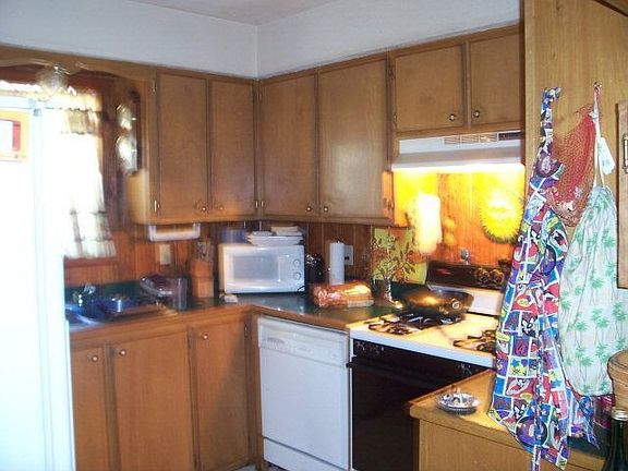 2nd image of 116 Oakridge Dr