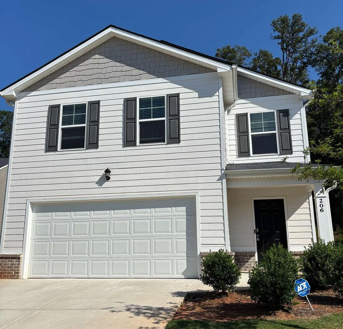 3 bed, 2.5 bath, 1991 sqft, $1,849 — Photo 1