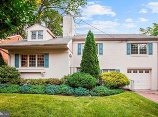 5601 Namakagan Rd, Bethesda, MD 20816