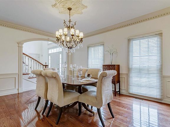 4th image of 953 Kingscove Ct