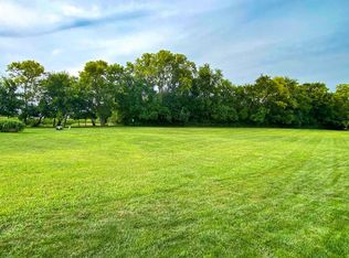 300 Crestview Ct, Raymore, MO 64083