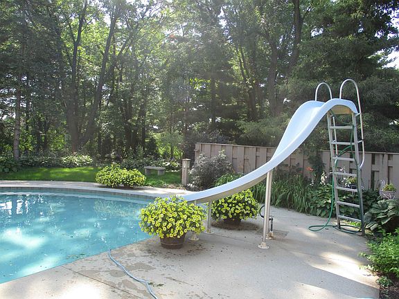4th image of W8643 Shady Oak Ln
