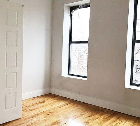 4th image of 688 Willoughby Ave #3