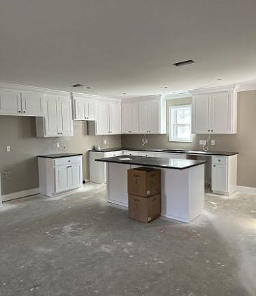 5th image of 199 Fuller Rd