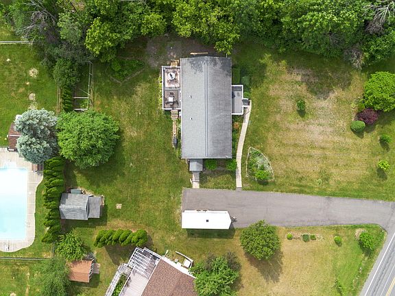 3rd image of 144 Haswell Road
