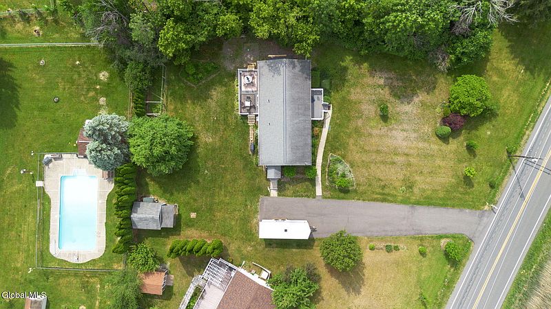 3rd image of 144 Haswell Road