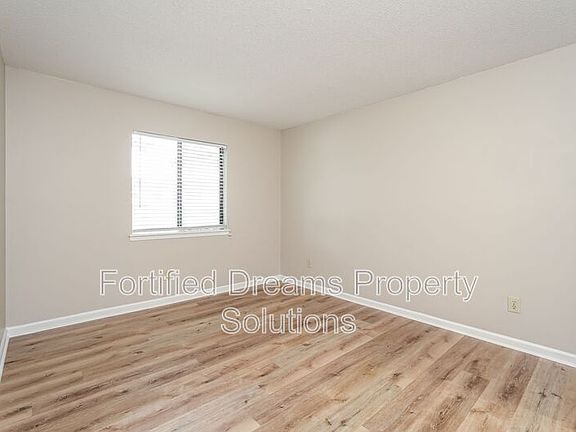 4th image of 509 Mystic Dr APT A