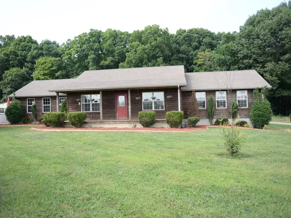 225 Lundy Ln, Lafayette, TN 37083
