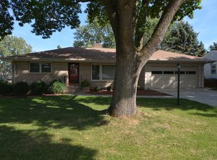 2498 Holton St, Roseville, MN 55113