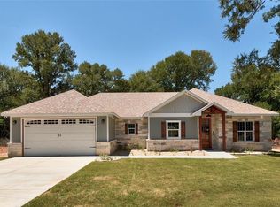 225 Keawakapu Dr, Bastrop, TX 78602